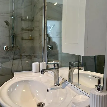Apartament Ema *